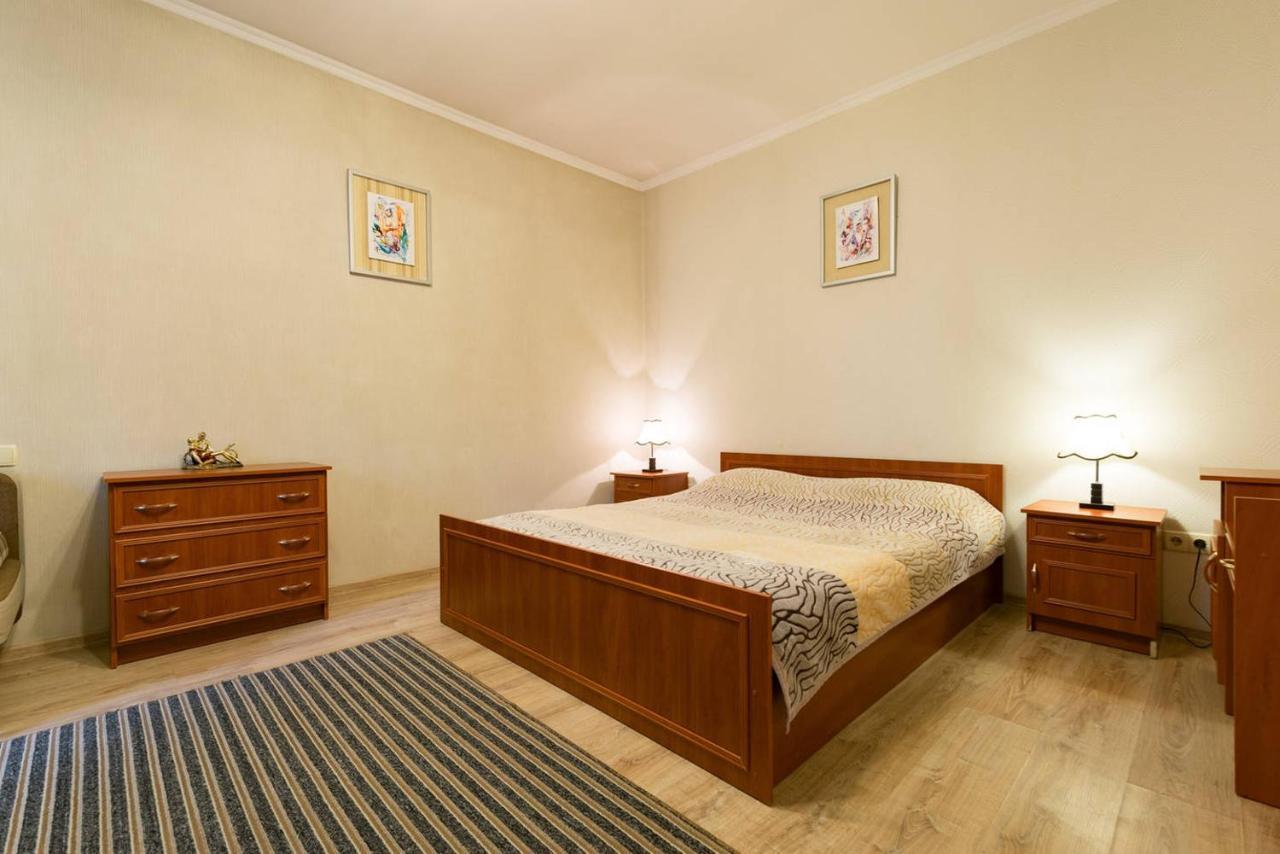 Nadezhda Apartment On Nauryzbay Batyra 37/1 Almatî Exterior foto