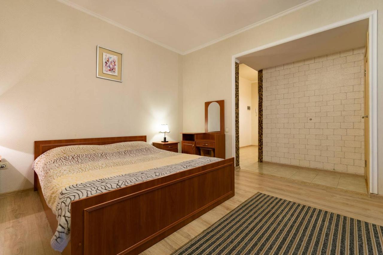 Nadezhda Apartment On Nauryzbay Batyra 37/1 Almatî Exterior foto