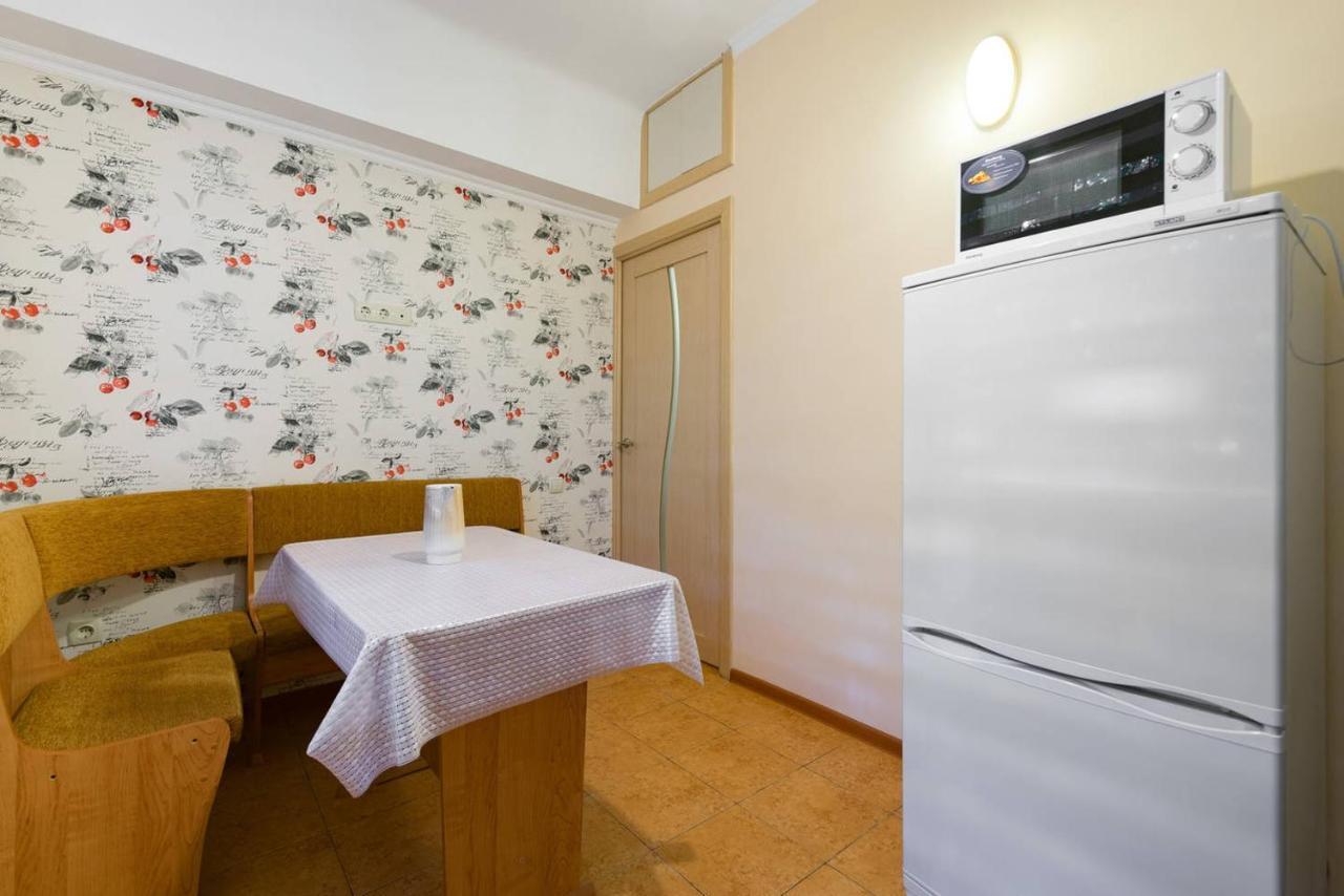 Nadezhda Apartment On Nauryzbay Batyra 37/1 Almatî Exterior foto
